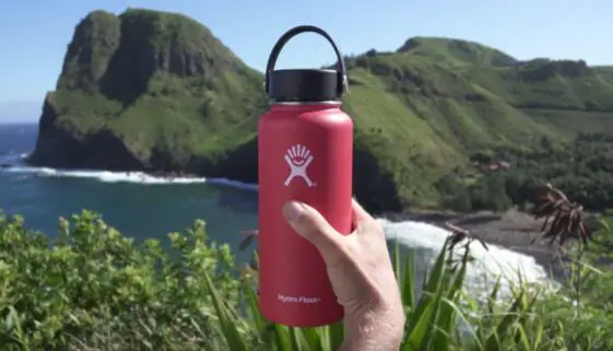 hydro-flask-bottles-lychee-red-hawaii-background