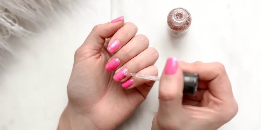Step-by-Step Guide for Applying Designer Nail Polish - wide 2